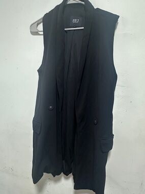 BBJ Sleeveless Black Long Vest